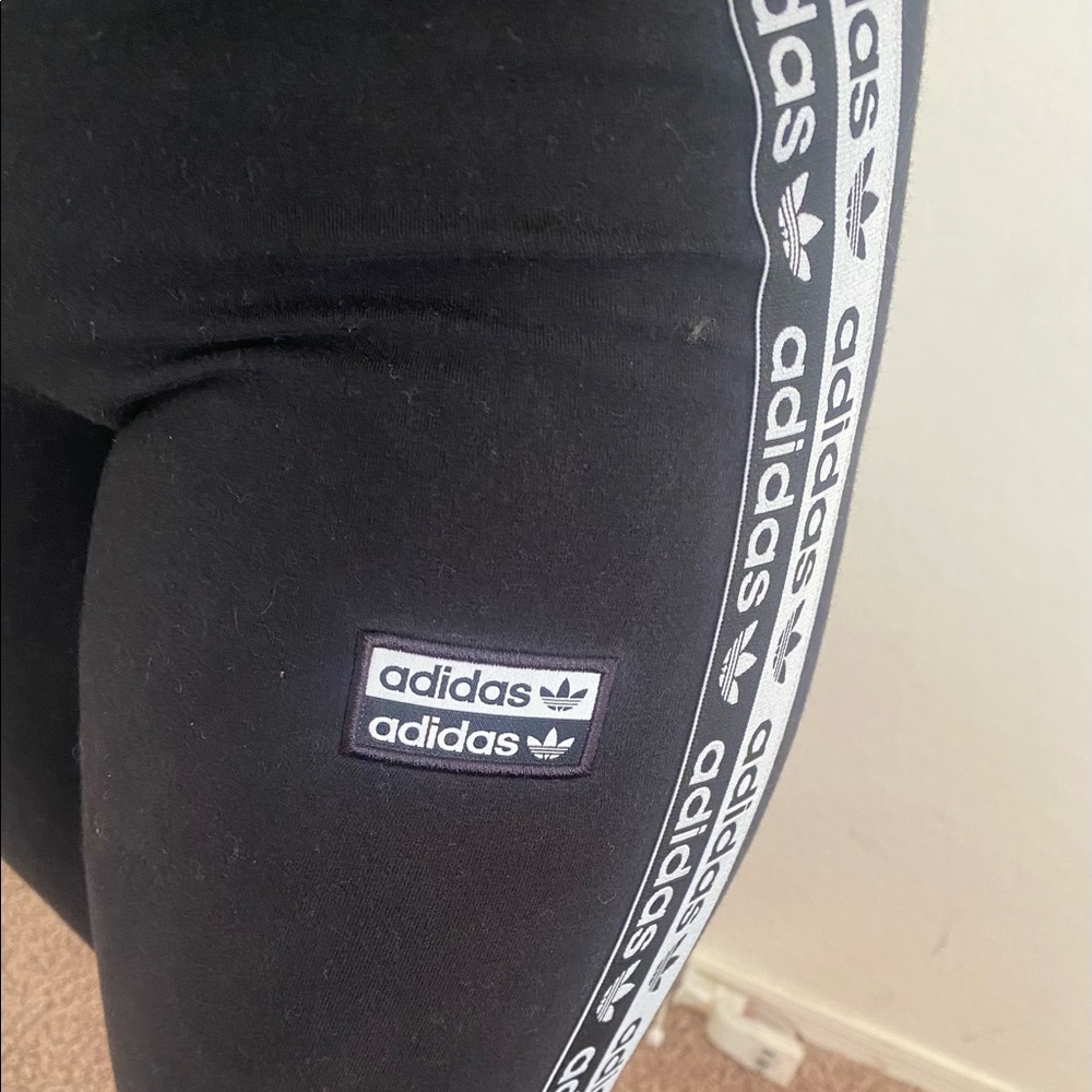 Addidas small leggins